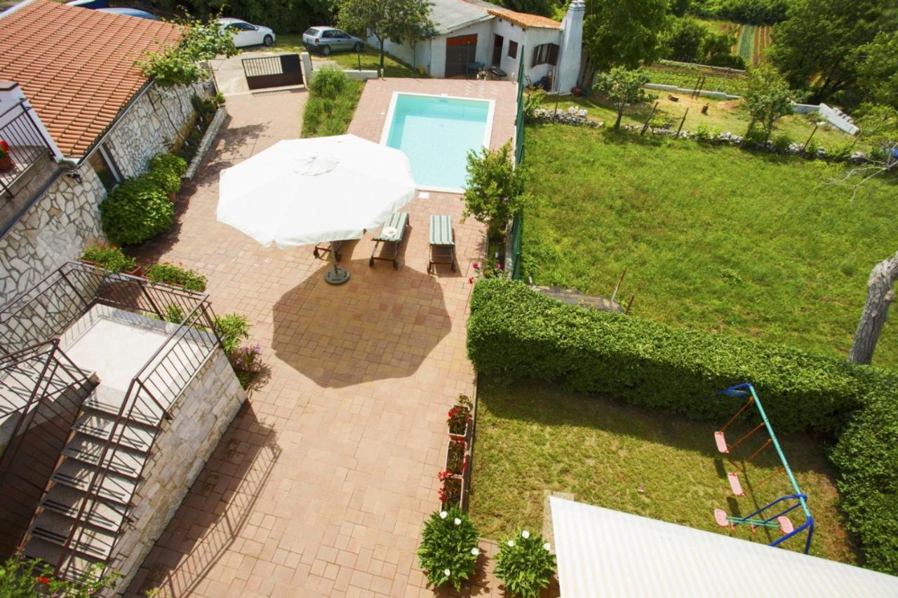 Holiday Home Elvis, Village Kujici Hreljići エクステリア 写真