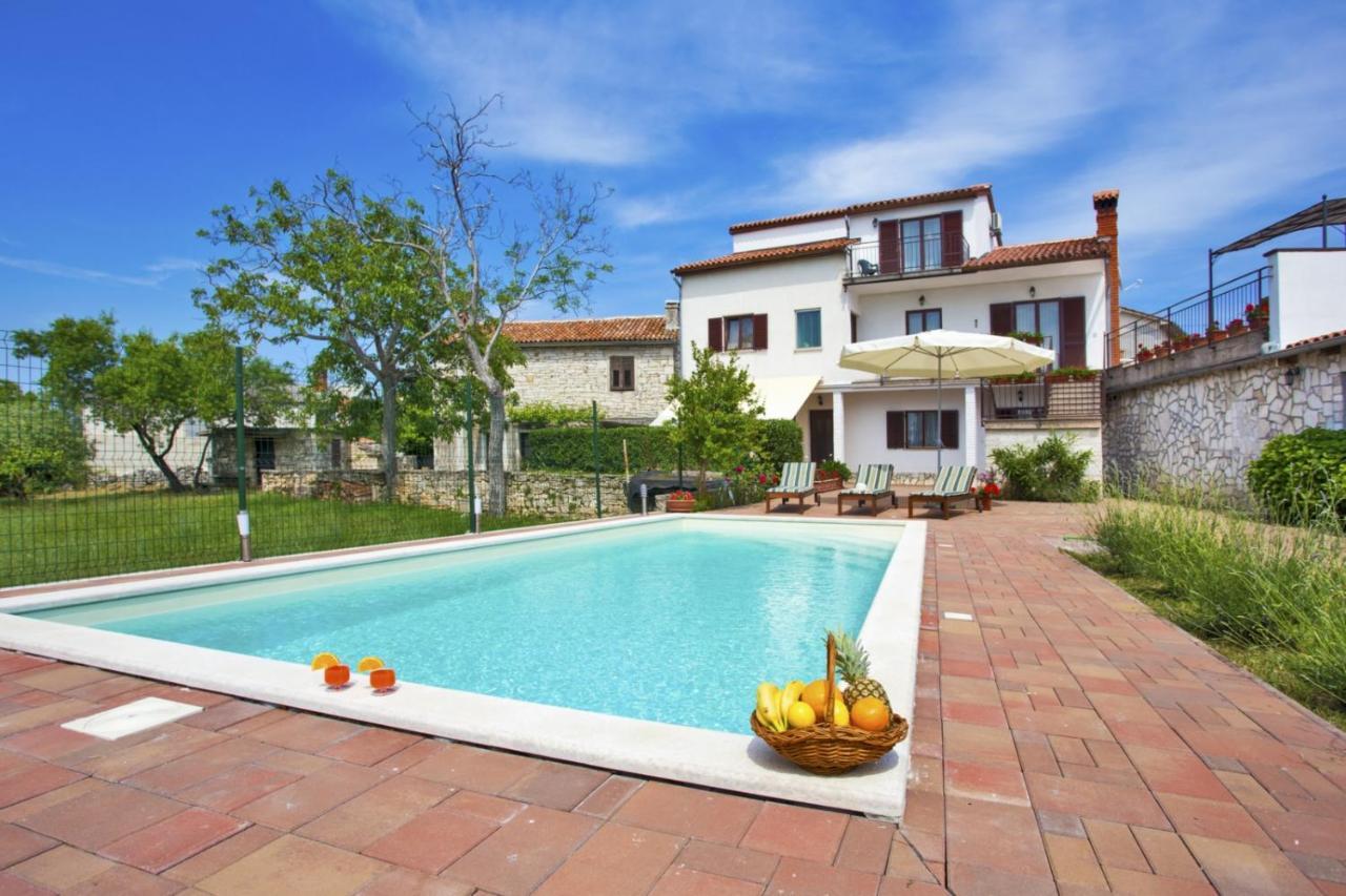 Holiday Home Elvis, Village Kujici Hreljići エクステリア 写真