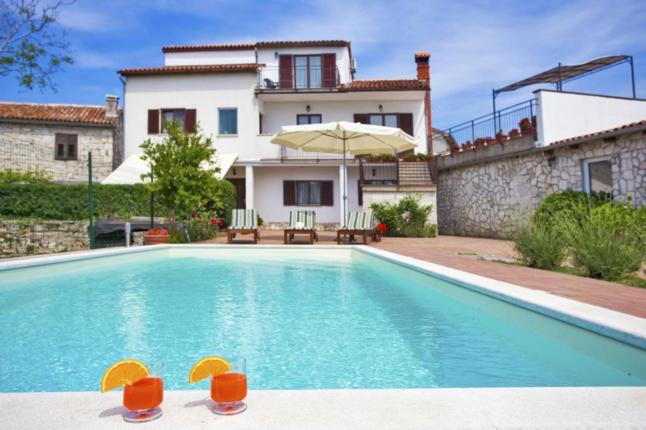 Holiday Home Elvis, Village Kujici Hreljići エクステリア 写真