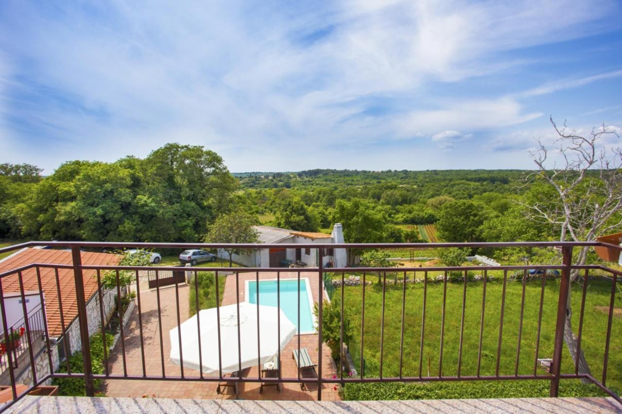 Holiday Home Elvis, Village Kujici Hreljići エクステリア 写真