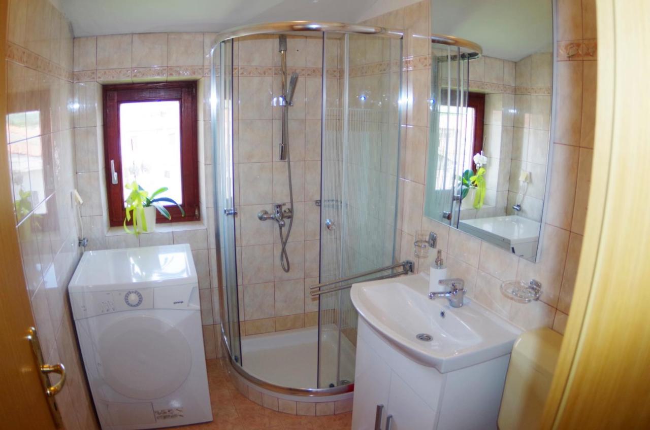 Holiday Home Elvis, Village Kujici Hreljići エクステリア 写真