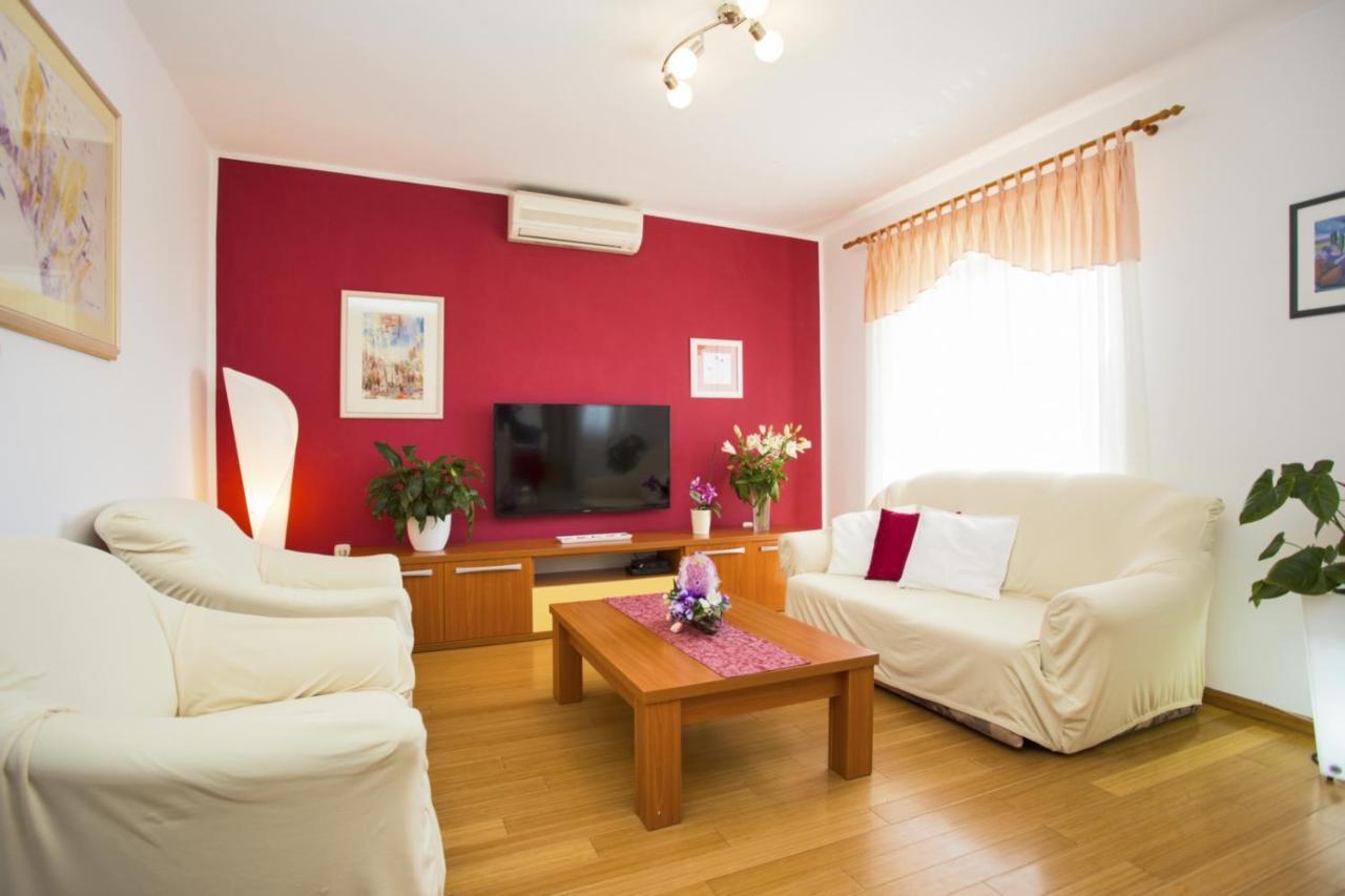 Holiday Home Elvis, Village Kujici Hreljići エクステリア 写真